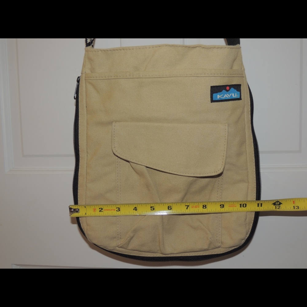 Kavu crossbody purse. Good condition
